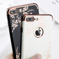 Чехол для айфон iPhone X / Xs с гальванической окантовкой "Цветы с бабочками"